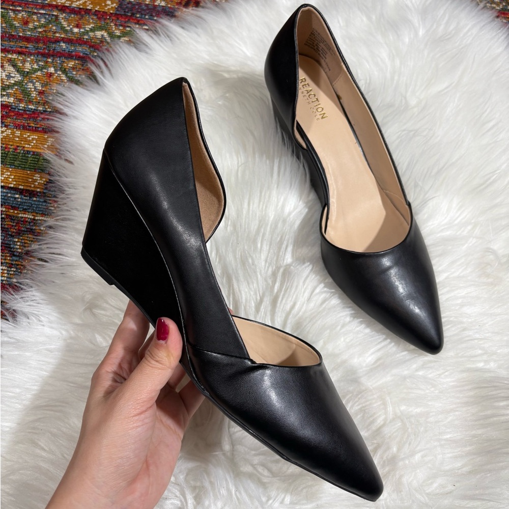 Kenneth Cole Reaction Eltinn Wedge Pump